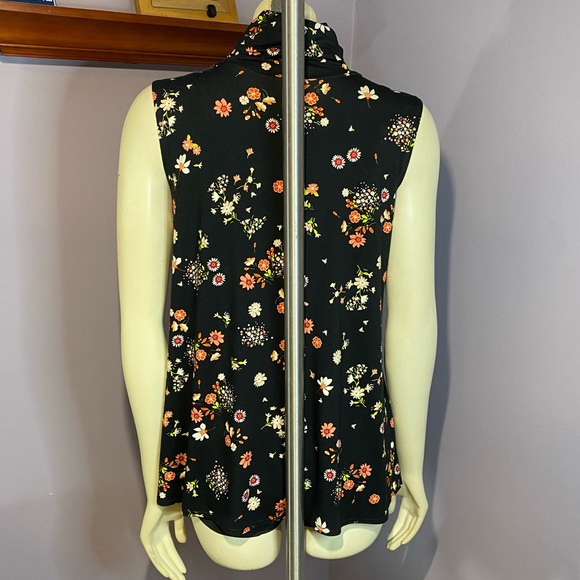 Salaam 'Stella' Tank-Face Mask Top - Picture 5 of 14